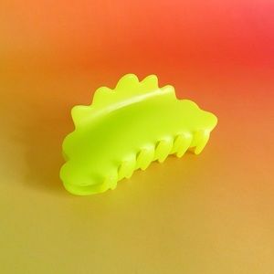 Chunks Large Matte Dino Hair Claw Clip